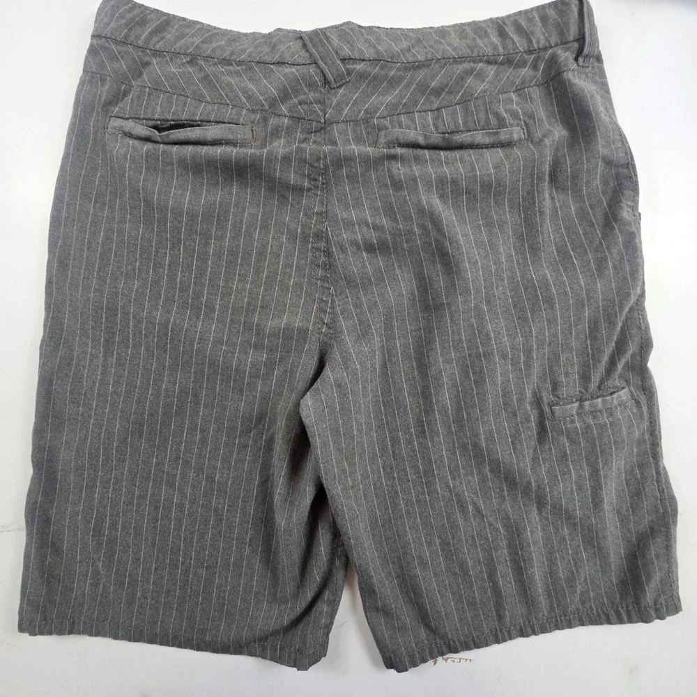 BKE Carlisle Pinstripe Shorts Mens 34 Heather Grey Regular Fit Casual 26581AM
